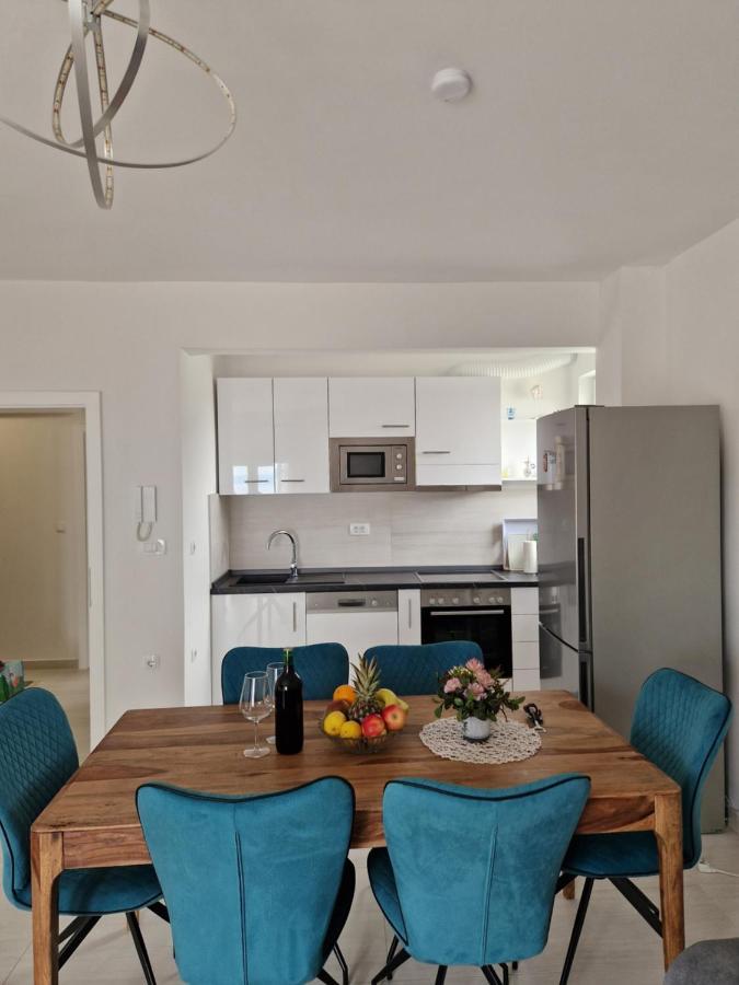 Emmi Nemira Omis Apartment Exterior photo
