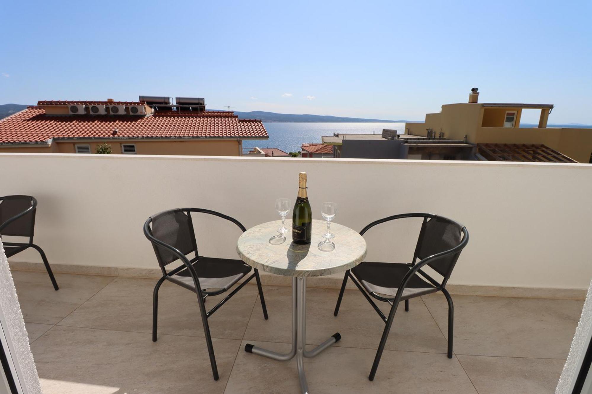 Emmi Nemira Omis Apartment Exterior photo