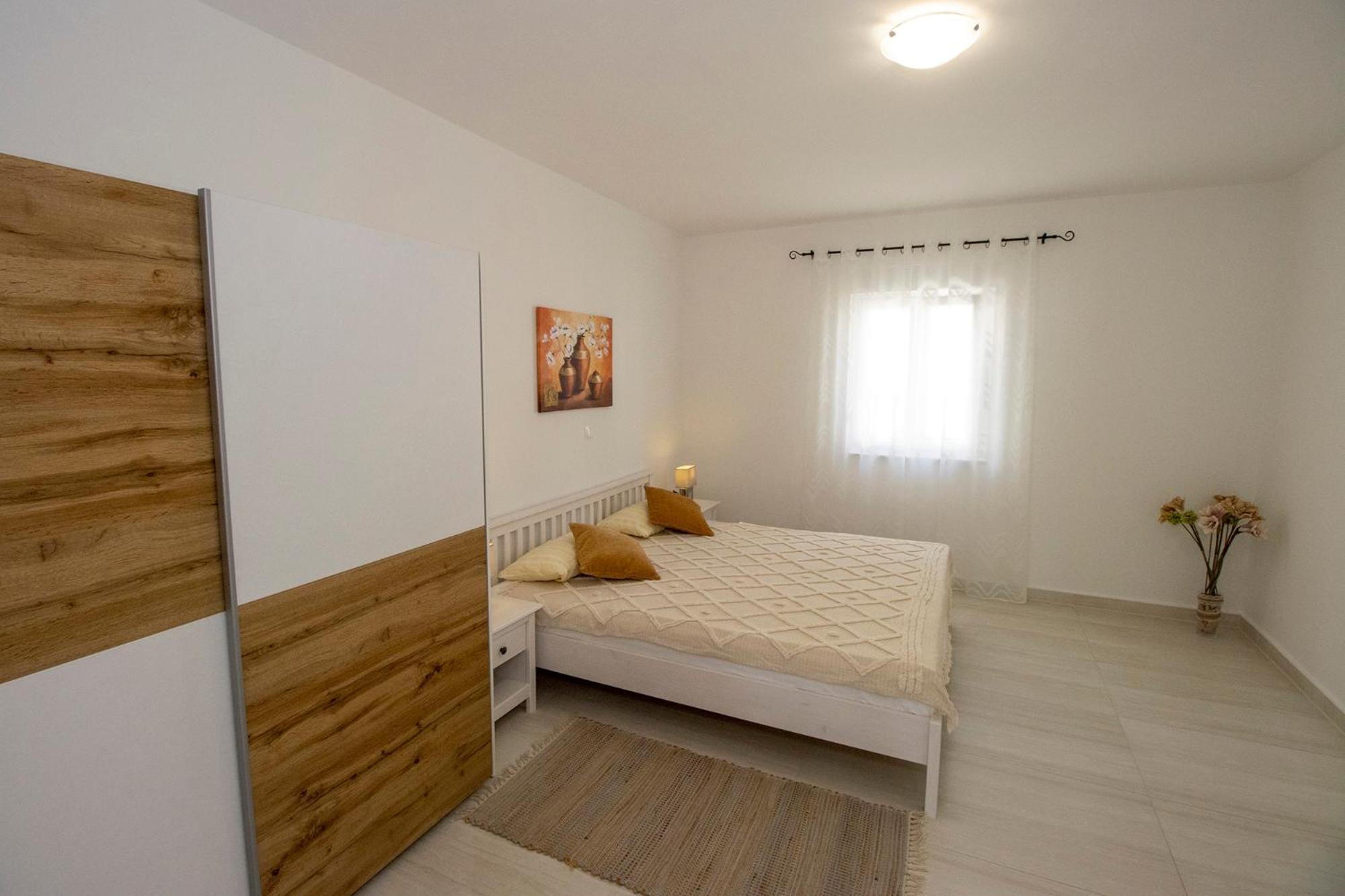 Emmi Nemira Omis Apartment Exterior photo