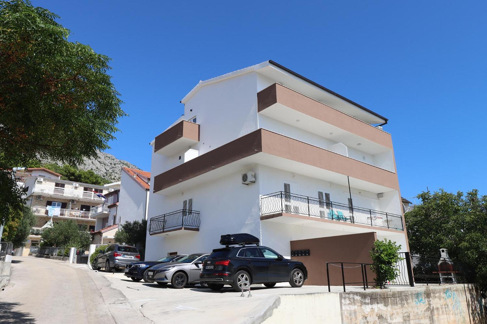 Emmi Nemira Omis Apartment Exterior photo